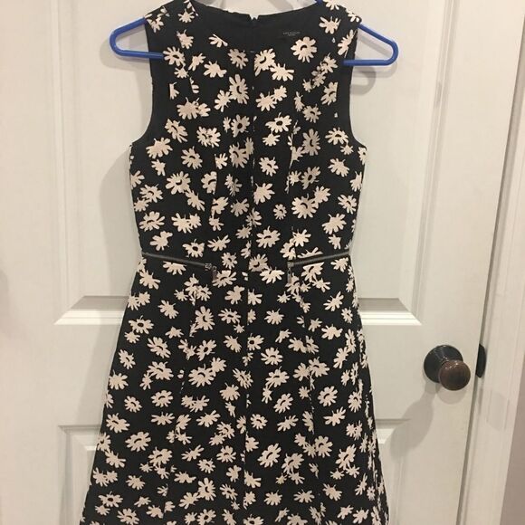 Ann Taylor size 0 black daisy midi dress sleeveless floral - Picture 1 of 9
